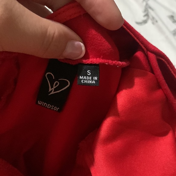 Red dress - Picture 4 of 4